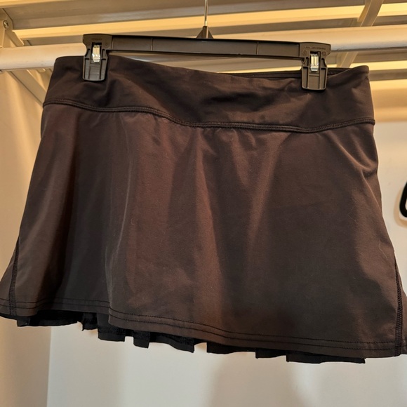 EUC Lululemon Pace Setter Skirt - Black - 6 - Picture 10 of 13